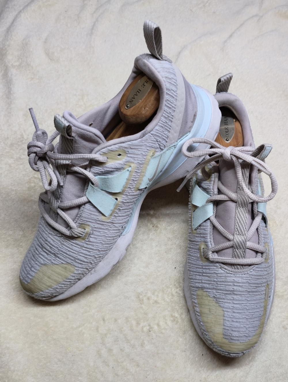 Nike Renew Arena Women's Running Shoes  Light Grey/Teal Lightweight Size 8